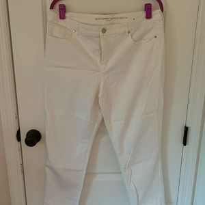 Chico’s Girlfriend White Jeans
